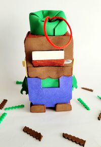 Pi&ntilde;ata-Luigi-Lego